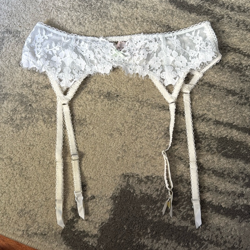 Victoria’s Secret Very Sexy Fishnet Garter Belt